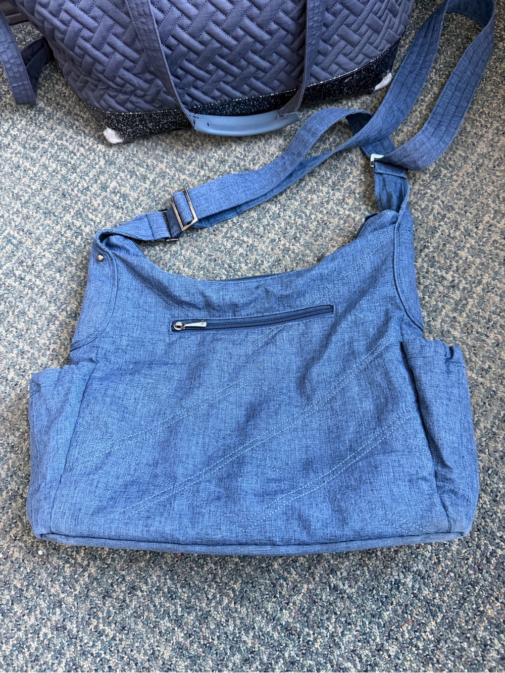 Lug Bags - Picture 3 of 15